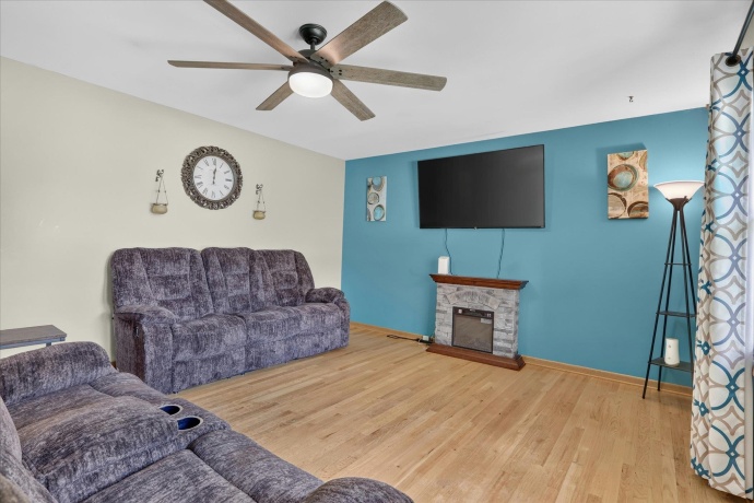 3429 Pontiac, ROCKFORD, Illinois 61101, 3 Bedrooms Bedrooms, ,1 BathroomBathrooms,House,For Sale,Pontiac,202603817
