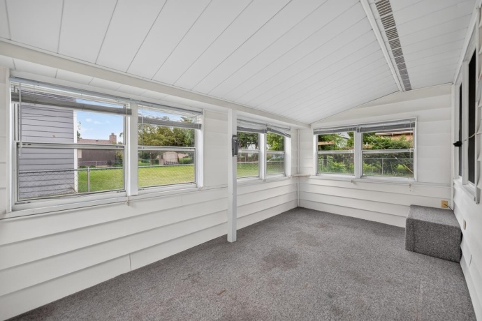 130 Andrews, BELVIDERE, Illinois 61008, 3 Bedrooms Bedrooms, ,2 BathroomsBathrooms,House,For Sale,Andrews,202603819