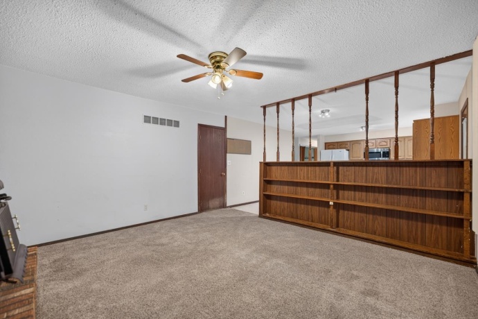 130 Andrews, BELVIDERE, Illinois 61008, 3 Bedrooms Bedrooms, ,2 BathroomsBathrooms,House,For Sale,Andrews,202603819