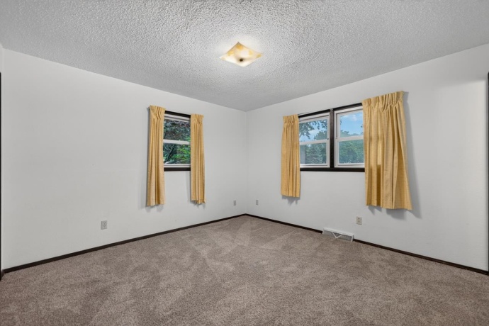 130 Andrews, BELVIDERE, Illinois 61008, 3 Bedrooms Bedrooms, ,2 BathroomsBathrooms,House,For Sale,Andrews,202603819