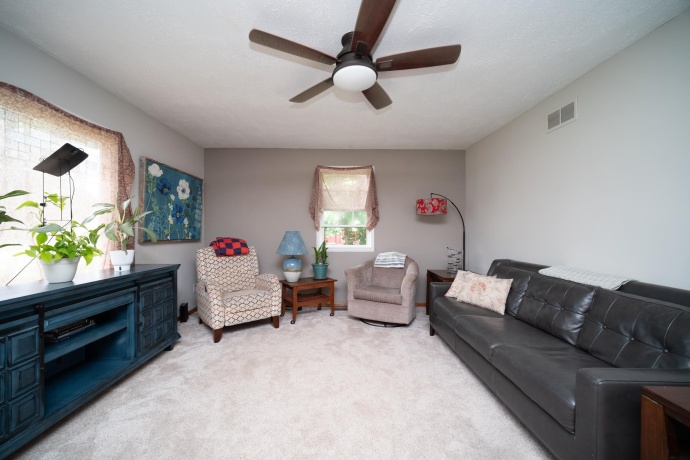 512 FRANKLIN ST, W, ROCKTON, Illinois 61072, 3 Bedrooms Bedrooms, ,2 BathroomsBathrooms,House,For Sale,FRANKLIN ST, W,202603820