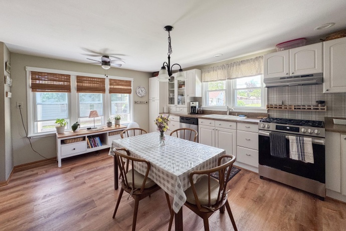 512 FRANKLIN ST, W, ROCKTON, Illinois 61072, 3 Bedrooms Bedrooms, ,2 BathroomsBathrooms,House,For Sale,FRANKLIN ST, W,202603820
