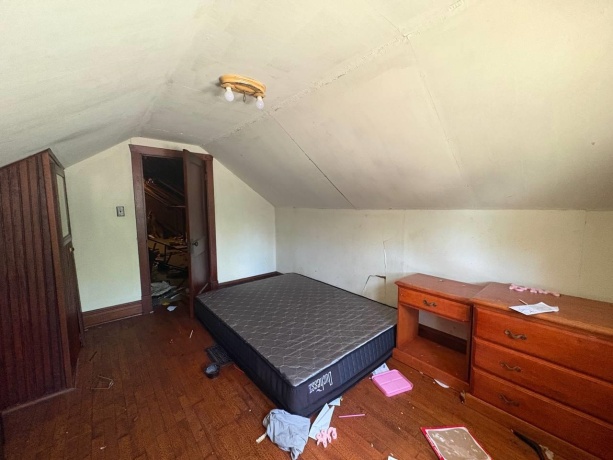 14032 Burnham, CHICAGO, Illinois 60633, 3 Bedrooms Bedrooms, ,2 BathroomsBathrooms,House,For Sale,Burnham,202603822