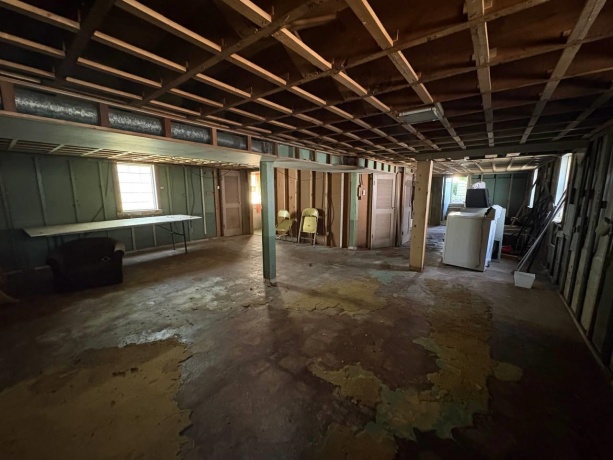 14032 Burnham, CHICAGO, Illinois 60633, 3 Bedrooms Bedrooms, ,2 BathroomsBathrooms,House,For Sale,Burnham,202603822