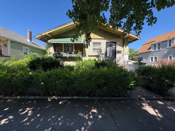 14032 Burnham, CHICAGO, Illinois 60633, 3 Bedrooms Bedrooms, ,2 BathroomsBathrooms,House,For Sale,Burnham,202603822