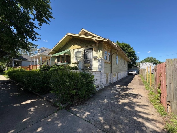 14032 Burnham, CHICAGO, Illinois 60633, 3 Bedrooms Bedrooms, ,2 BathroomsBathrooms,House,For Sale,Burnham,202603822