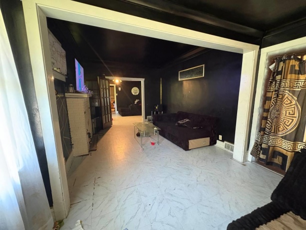 14032 Burnham, CHICAGO, Illinois 60633, 3 Bedrooms Bedrooms, ,2 BathroomsBathrooms,House,For Sale,Burnham,202603822