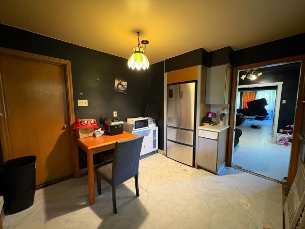 14032 Burnham, CHICAGO, Illinois 60633, 3 Bedrooms Bedrooms, ,2 BathroomsBathrooms,House,For Sale,Burnham,202603822