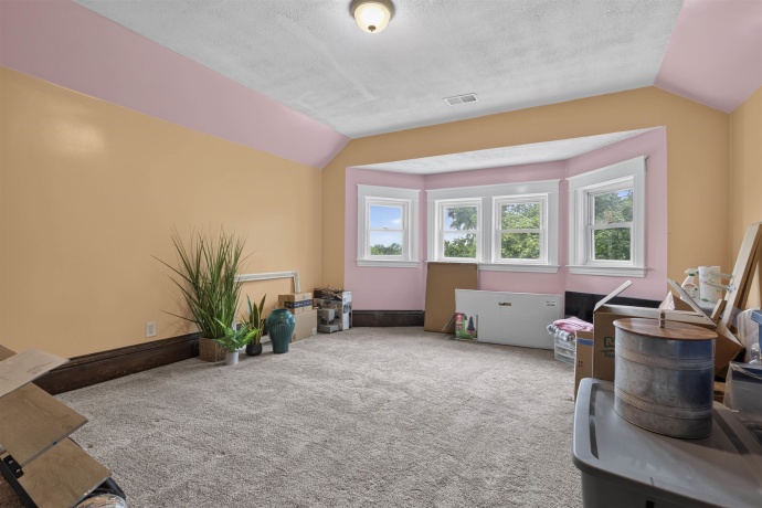 1222 State St, BELVIDERE, Illinois 61008, 4 Bedrooms Bedrooms, ,1 BathroomBathrooms,House,For Sale,State St,202603829