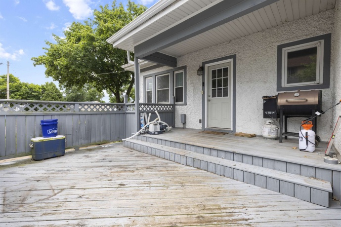 1222 State St, BELVIDERE, Illinois 61008, 4 Bedrooms Bedrooms, ,1 BathroomBathrooms,House,For Sale,State St,202603829