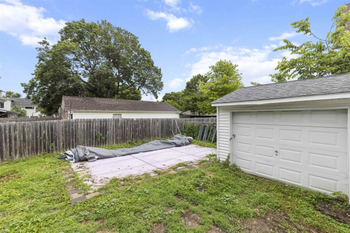 1222 State St, BELVIDERE, Illinois 61008, 4 Bedrooms Bedrooms, ,1 BathroomBathrooms,House,For Sale,State St,202603829