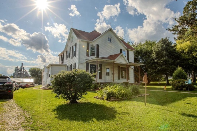 102 Rock City, GERMAN VALLEY, Illinois 61039, 4 Bedrooms Bedrooms, ,1 BathroomBathrooms,House,For Sale,Rock City,202603833