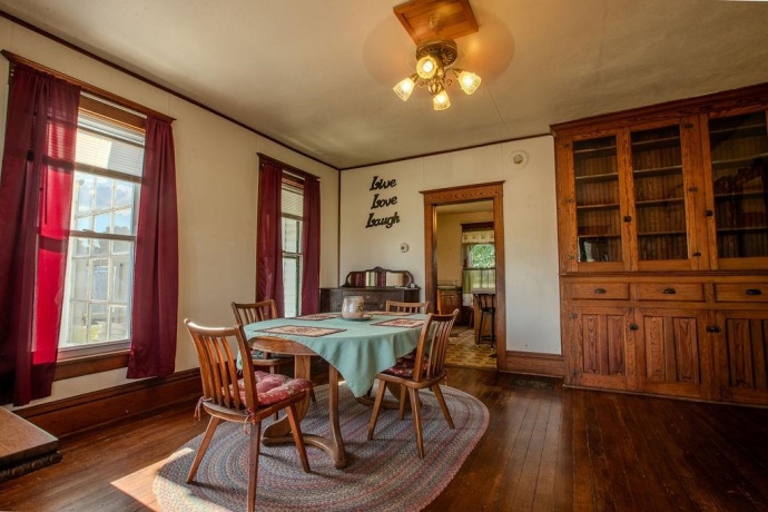 102 Rock City, GERMAN VALLEY, Illinois 61039, 4 Bedrooms Bedrooms, ,1 BathroomBathrooms,House,For Sale,Rock City,202603833