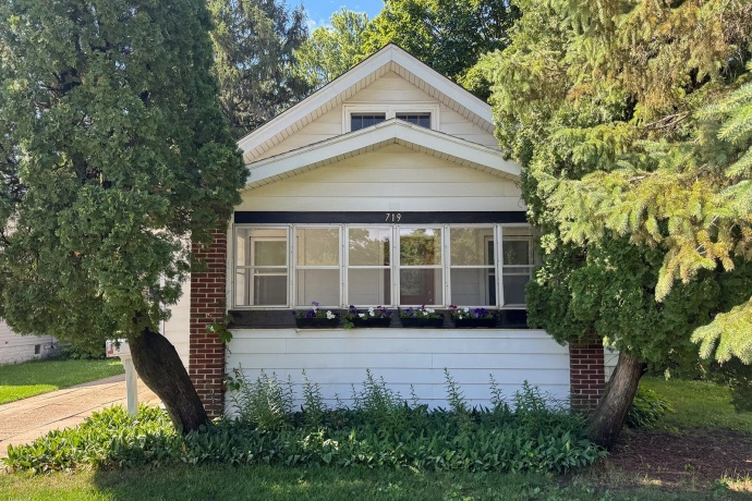 719 Lawn, LOVES PARK, Illinois 61111, 3 Bedrooms Bedrooms, ,1 BathroomBathrooms,House,For Sale,Lawn,202603834