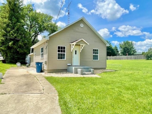 529 SCHOOL, Oglesby, Illinois 61348, 2 Bedrooms Bedrooms, ,1 BathroomBathrooms,House,For Sale,SCHOOL,202603836