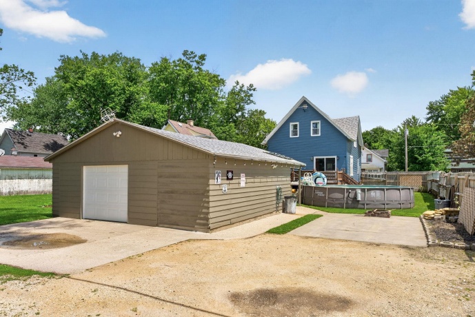 630 FAIRVIEW, SOUTH BELOIT, Illinois 61080, 3 Bedrooms Bedrooms, ,1 BathroomBathrooms,House,For Sale,FAIRVIEW,202603837