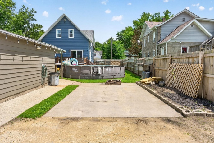 630 FAIRVIEW, SOUTH BELOIT, Illinois 61080, 3 Bedrooms Bedrooms, ,1 BathroomBathrooms,House,For Sale,FAIRVIEW,202603837