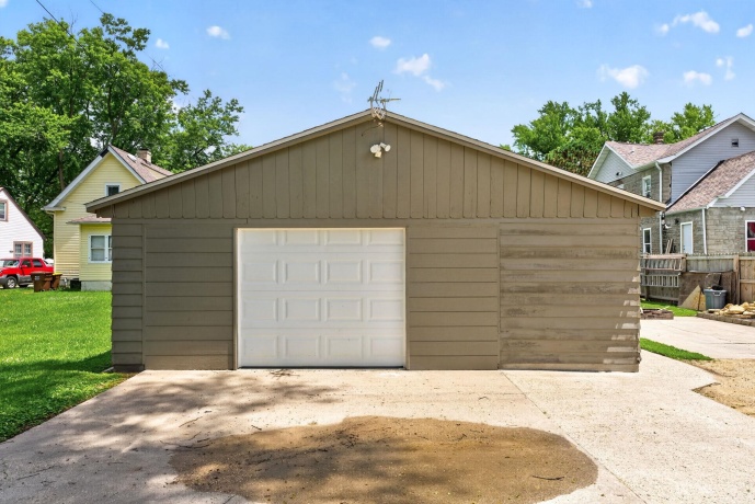 630 FAIRVIEW, SOUTH BELOIT, Illinois 61080, 3 Bedrooms Bedrooms, ,1 BathroomBathrooms,House,For Sale,FAIRVIEW,202603837
