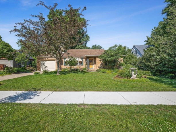 612 Oak Knolls, ROCKFORD, Illinois 61107, 2 Bedrooms Bedrooms, ,2 BathroomsBathrooms,House,For Sale,Oak Knolls,202603839
