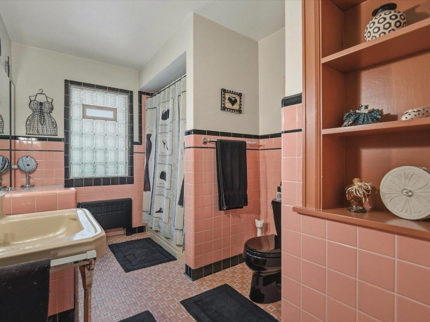 612 Oak Knolls, ROCKFORD, Illinois 61107, 2 Bedrooms Bedrooms, ,2 BathroomsBathrooms,House,For Sale,Oak Knolls,202603839