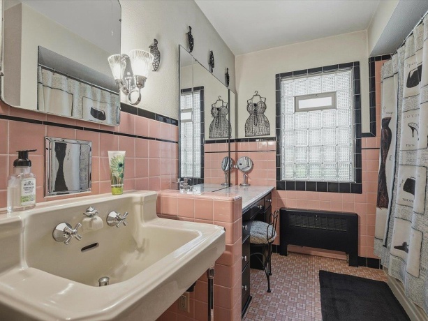 612 Oak Knolls, ROCKFORD, Illinois 61107, 2 Bedrooms Bedrooms, ,2 BathroomsBathrooms,House,For Sale,Oak Knolls,202603839