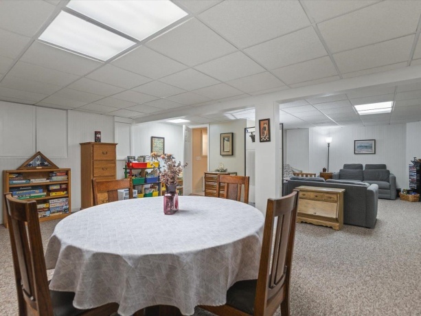 612 Oak Knolls, ROCKFORD, Illinois 61107, 2 Bedrooms Bedrooms, ,2 BathroomsBathrooms,House,For Sale,Oak Knolls,202603839