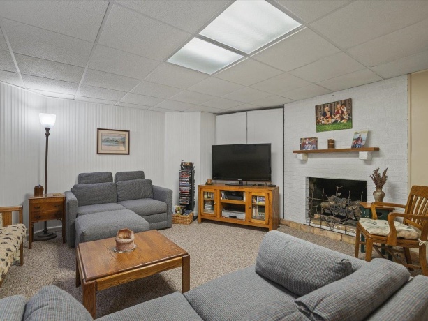 612 Oak Knolls, ROCKFORD, Illinois 61107, 2 Bedrooms Bedrooms, ,2 BathroomsBathrooms,House,For Sale,Oak Knolls,202603839