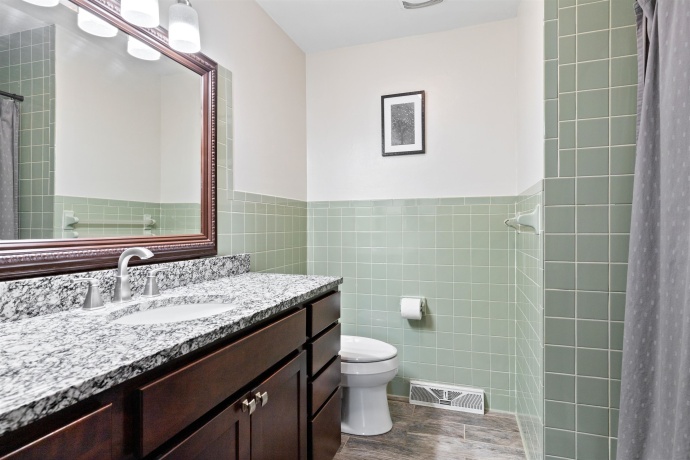 1951 Valencia, ROCKFORD, Illinois 61108, 3 Bedrooms Bedrooms, ,2 BathroomsBathrooms,House,For Sale,Valencia,202603841