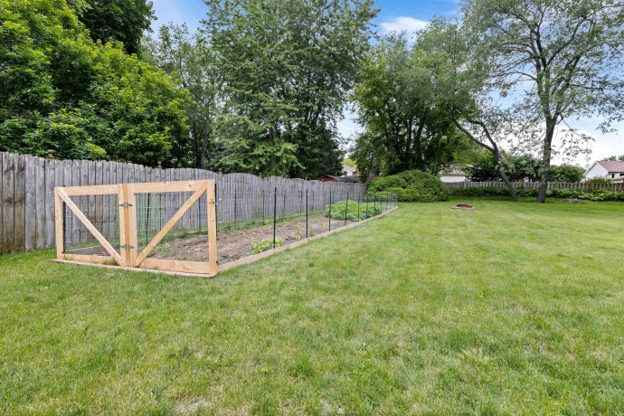 1951 Valencia, ROCKFORD, Illinois 61108, 3 Bedrooms Bedrooms, ,2 BathroomsBathrooms,House,For Sale,Valencia,202603841