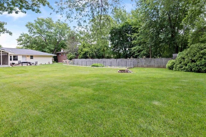 1951 Valencia, ROCKFORD, Illinois 61108, 3 Bedrooms Bedrooms, ,2 BathroomsBathrooms,House,For Sale,Valencia,202603841