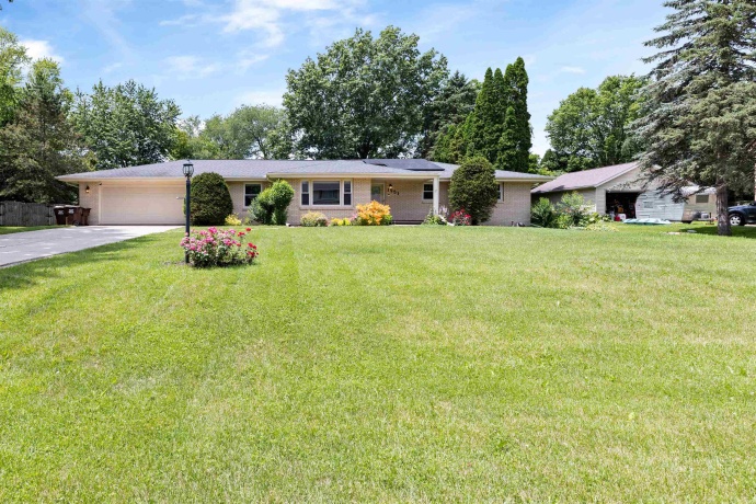 1951 Valencia, ROCKFORD, Illinois 61108, 3 Bedrooms Bedrooms, ,2 BathroomsBathrooms,House,For Sale,Valencia,202603841