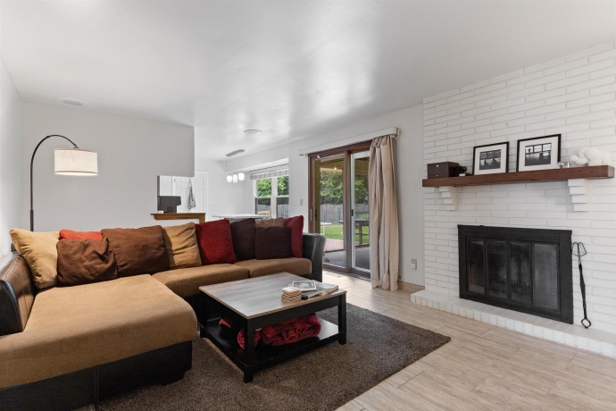 1951 Valencia, ROCKFORD, Illinois 61108, 3 Bedrooms Bedrooms, ,2 BathroomsBathrooms,House,For Sale,Valencia,202603841