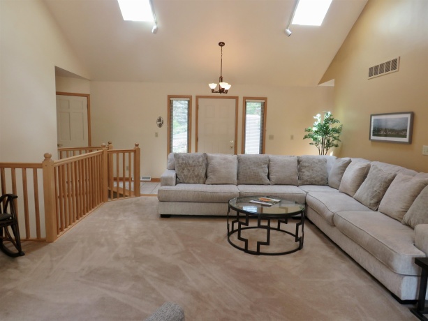 11 Peninsula Drive, GALENA, Illinois 61036, 4 Bedrooms Bedrooms, ,2 BathroomsBathrooms,House,For Sale,Peninsula Drive,202603846
