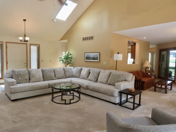 11 Peninsula Drive, GALENA, Illinois 61036, 4 Bedrooms Bedrooms, ,2 BathroomsBathrooms,House,For Sale,Peninsula Drive,202603846