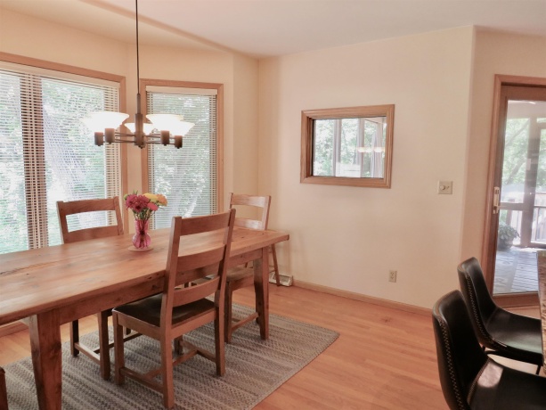 11 Peninsula Drive, GALENA, Illinois 61036, 4 Bedrooms Bedrooms, ,2 BathroomsBathrooms,House,For Sale,Peninsula Drive,202603846