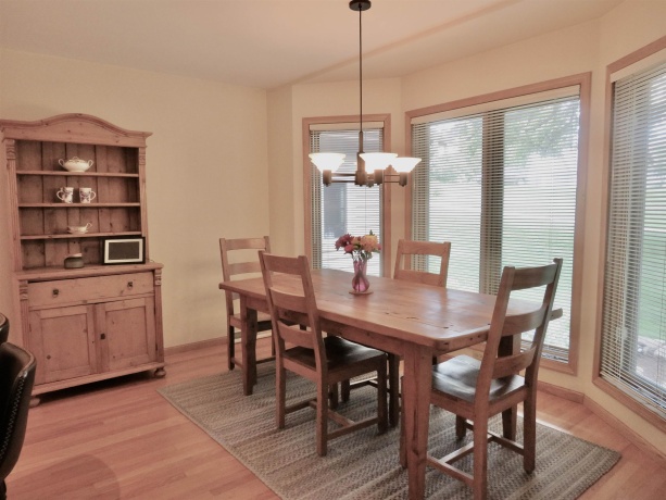 11 Peninsula Drive, GALENA, Illinois 61036, 4 Bedrooms Bedrooms, ,2 BathroomsBathrooms,House,For Sale,Peninsula Drive,202603846