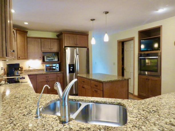 11 Peninsula Drive, GALENA, Illinois 61036, 4 Bedrooms Bedrooms, ,2 BathroomsBathrooms,House,For Sale,Peninsula Drive,202603846