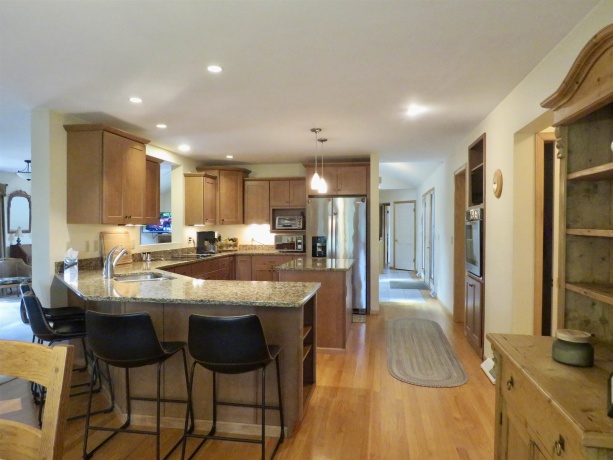 11 Peninsula Drive, GALENA, Illinois 61036, 4 Bedrooms Bedrooms, ,2 BathroomsBathrooms,House,For Sale,Peninsula Drive,202603846
