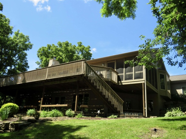 11 Peninsula Drive, GALENA, Illinois 61036, 4 Bedrooms Bedrooms, ,2 BathroomsBathrooms,House,For Sale,Peninsula Drive,202603846