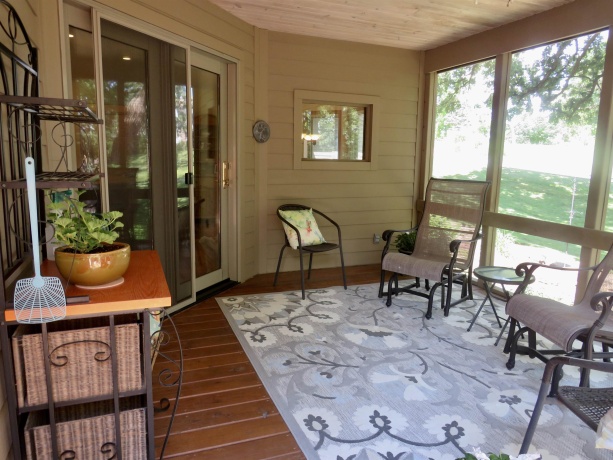 11 Peninsula Drive, GALENA, Illinois 61036, 4 Bedrooms Bedrooms, ,2 BathroomsBathrooms,House,For Sale,Peninsula Drive,202603846