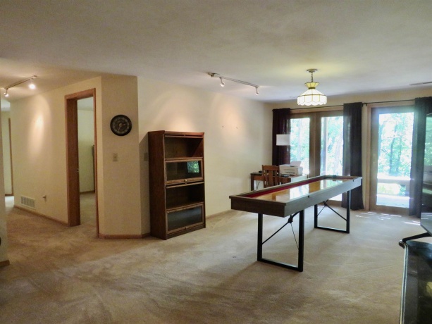 11 Peninsula Drive, GALENA, Illinois 61036, 4 Bedrooms Bedrooms, ,2 BathroomsBathrooms,House,For Sale,Peninsula Drive,202603846