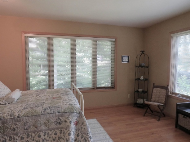 11 Peninsula Drive, GALENA, Illinois 61036, 4 Bedrooms Bedrooms, ,2 BathroomsBathrooms,House,For Sale,Peninsula Drive,202603846