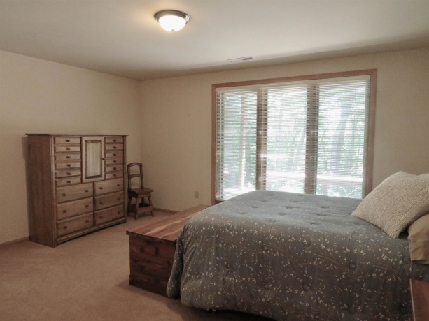 11 Peninsula Drive, GALENA, Illinois 61036, 4 Bedrooms Bedrooms, ,2 BathroomsBathrooms,House,For Sale,Peninsula Drive,202603846