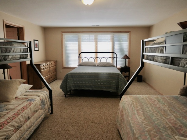 11 Peninsula Drive, GALENA, Illinois 61036, 4 Bedrooms Bedrooms, ,2 BathroomsBathrooms,House,For Sale,Peninsula Drive,202603846