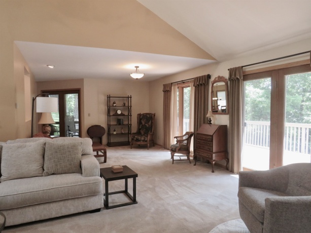 11 Peninsula Drive, GALENA, Illinois 61036, 4 Bedrooms Bedrooms, ,2 BathroomsBathrooms,House,For Sale,Peninsula Drive,202603846