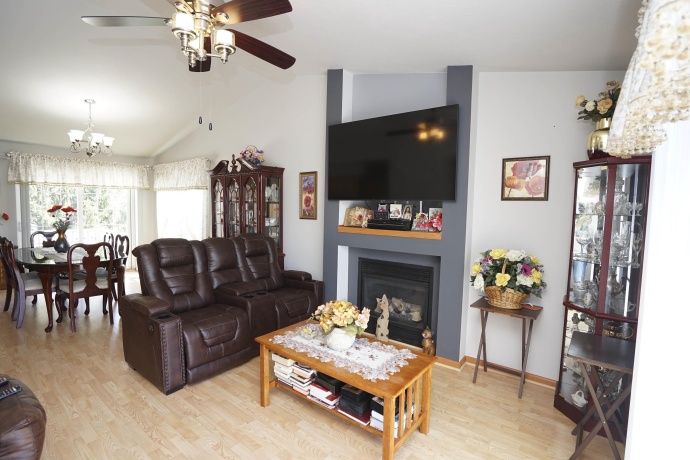 7685 Creek, ROCKFORD, Illinois 61114, 2 Bedrooms Bedrooms, ,2 BathroomsBathrooms,Condominium,For Sale,Creek,202603849