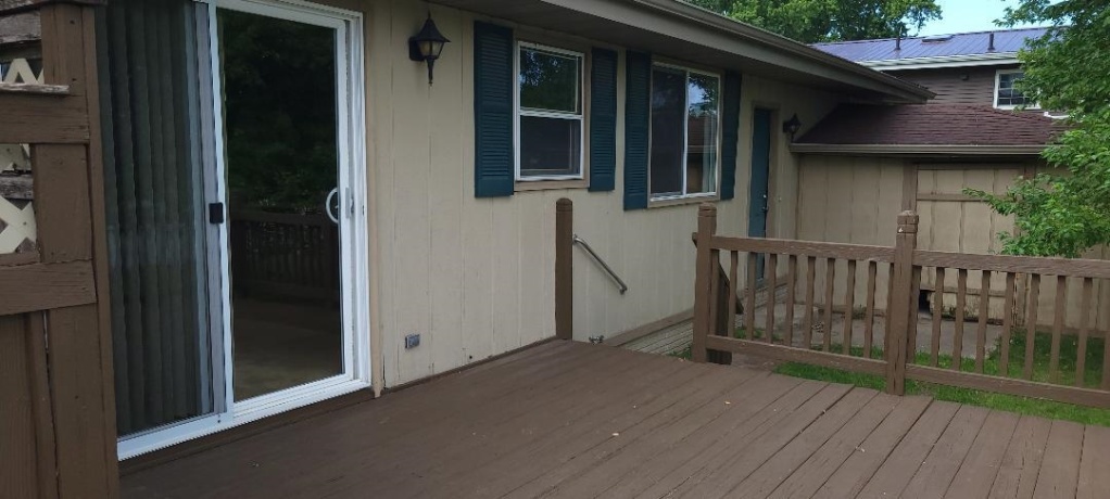 2315 Mallard Dr, FREEPORT, Illinois 61032, 3 Bedrooms Bedrooms, ,3 BathroomsBathrooms,House,For Sale,Mallard Dr,202603851