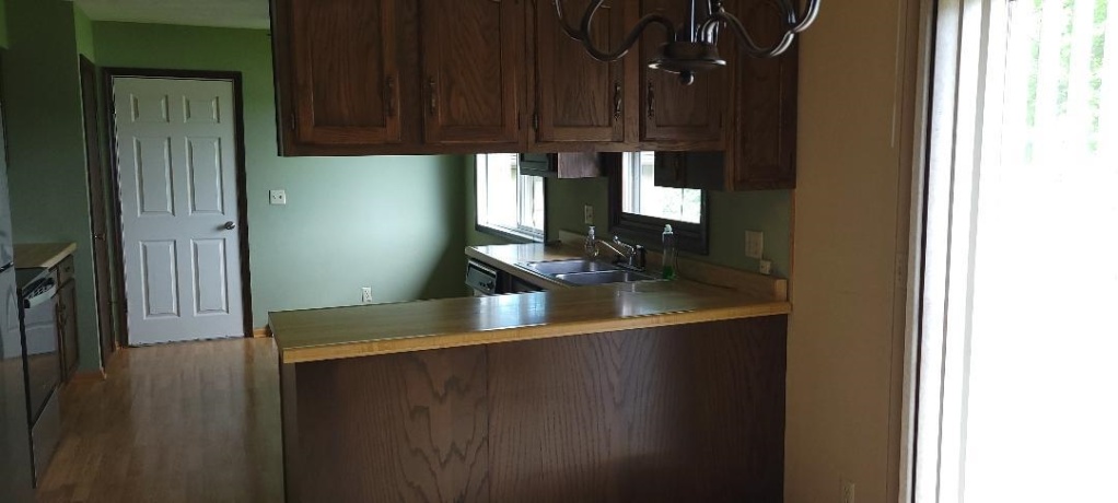 2315 Mallard Dr, FREEPORT, Illinois 61032, 3 Bedrooms Bedrooms, ,3 BathroomsBathrooms,House,For Sale,Mallard Dr,202603851