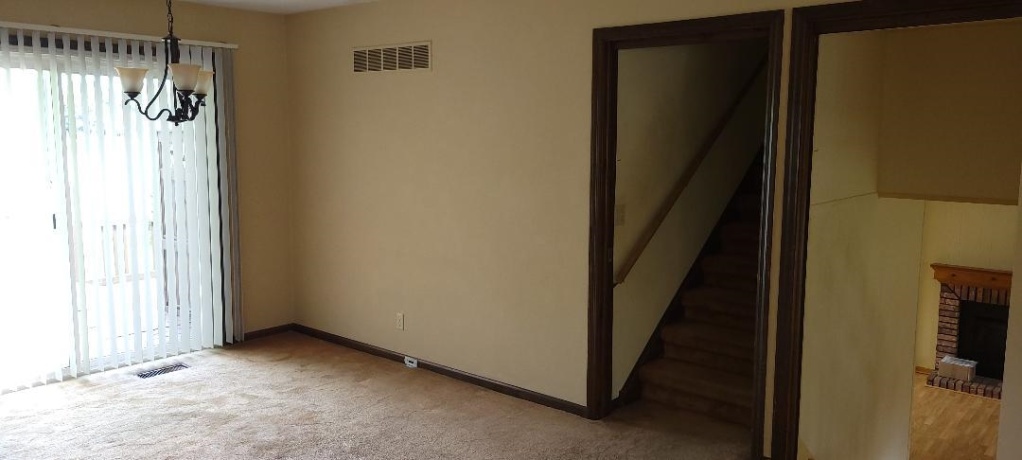 2315 Mallard Dr, FREEPORT, Illinois 61032, 3 Bedrooms Bedrooms, ,3 BathroomsBathrooms,House,For Sale,Mallard Dr,202603851