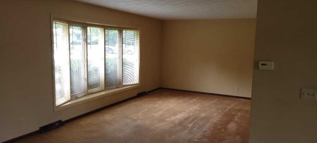 2315 Mallard Dr, FREEPORT, Illinois 61032, 3 Bedrooms Bedrooms, ,3 BathroomsBathrooms,House,For Sale,Mallard Dr,202603851
